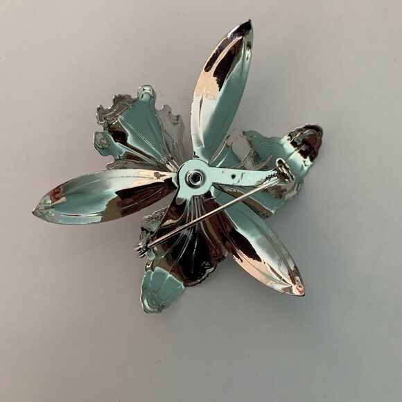 Vintage Flower Brooch - Picture 2 of 3